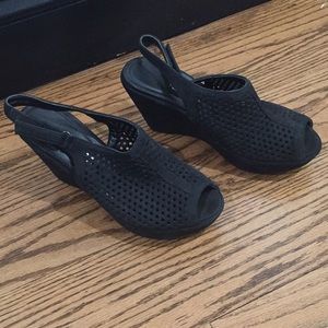 Summery Black Sandal with Heel